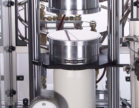 Elektrohydraulische 2-Säulen Laborpressen PW 20EH HKP300